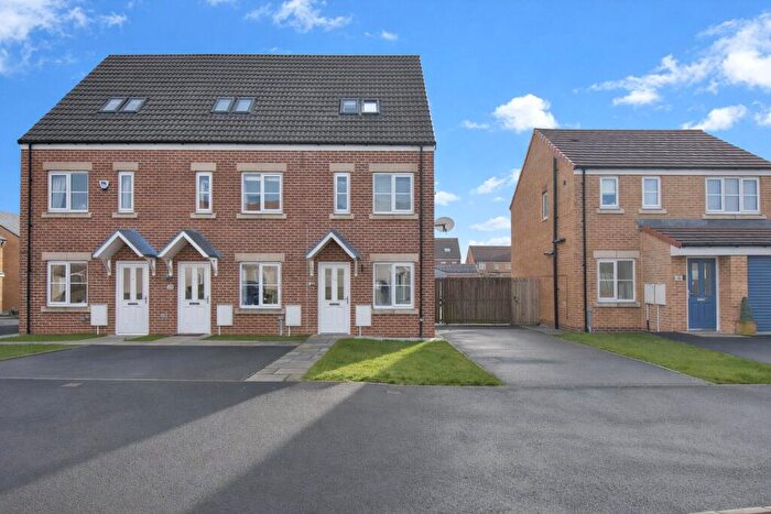 3 Bedroom End Of Terrace House For Sale In Runnymede Way, Northallerton, North Yorkshire, DL6