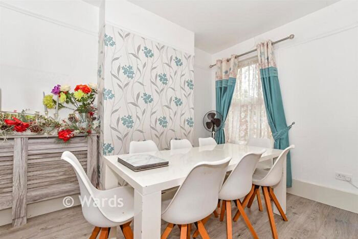 3 Bedroom Terraced House For Sale In Alexandra Road, Sheerness, Kent, ME12