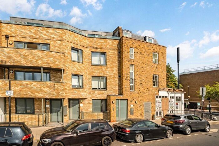 3 Bedroom Flat For Sale In Harper Apartments, Portman Place, London, E2