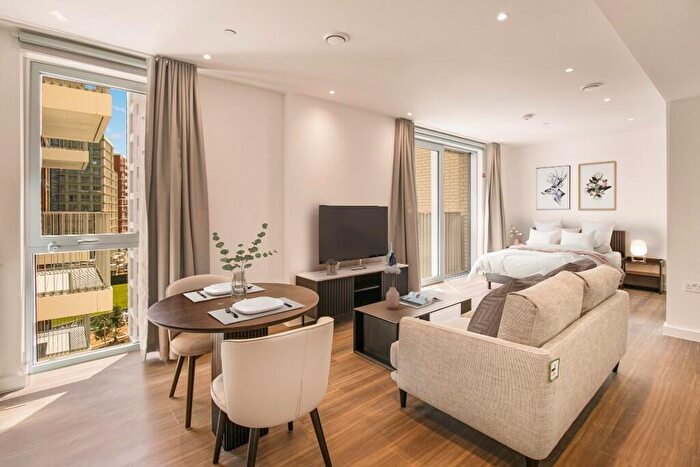 Studio To Rent In Nine Elms Lane, London, SW11