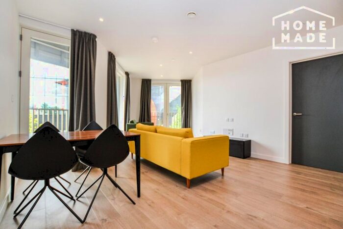 2 Bedroom Flat To Rent In Merchant House, Stratford, E20