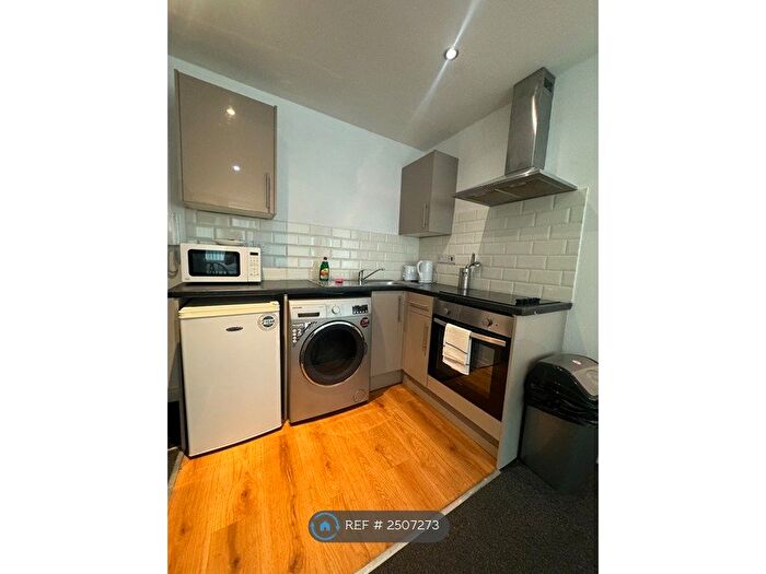 Studio To Rent In Young Street, Doncaster, DN1