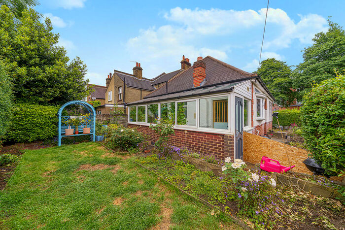 2 Bedroom Detached Bungalow To Rent In Green Lane, Chislehurst, BR7