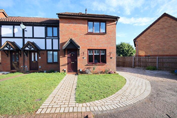 3 Bedroom End Terrace House For Sale In Bryant Way, Toddington, Dunstable, LU5