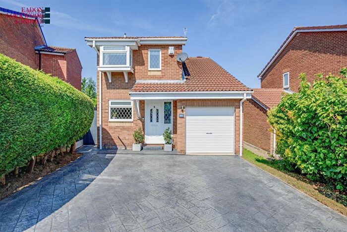 3 Bedroom Detached House For Sale In Gaunt Drive, Bramley, Rotherham, S66