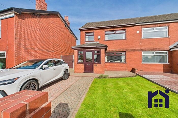 3 Bedroom Semi-Detached House For Sale In Westhoughton Road, Adlington, PR7