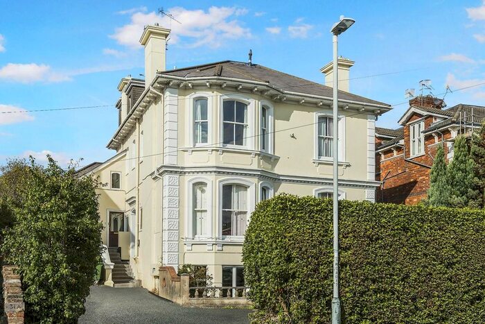 1 Bedroom Flat To Rent In Woodbury Park Road, Tunbridge Wells, TN4