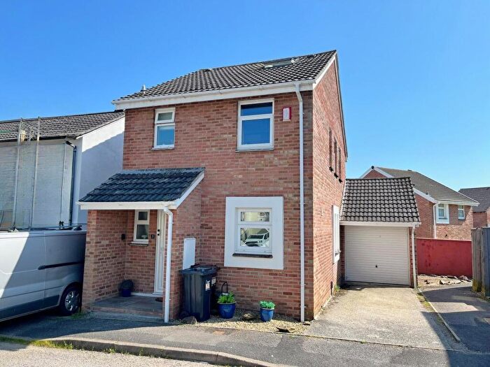 4 Bedroom Link Detached House For Sale In Tower Court, Lower Burraton, Saltash, PL12