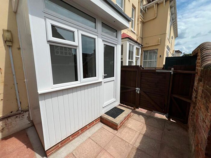 1 Bedroom Flat To Rent In Waverley Road, Southsea, PO5