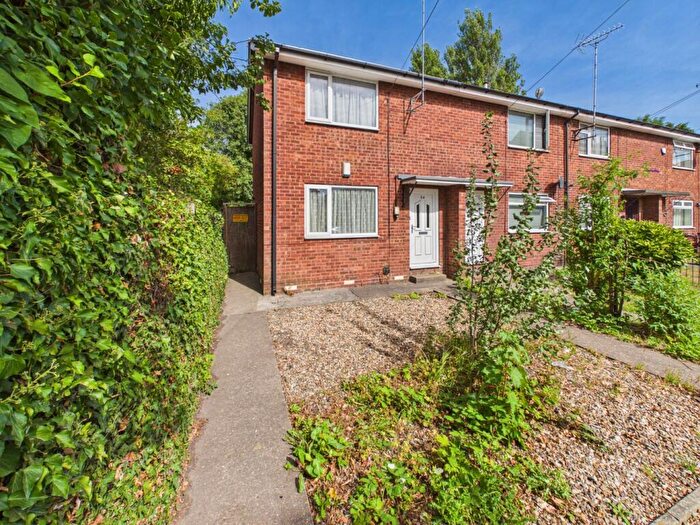 2 Bedroom End Of Terrace House For Sale In Ash Grove, Beverley Road, Hull, HU5