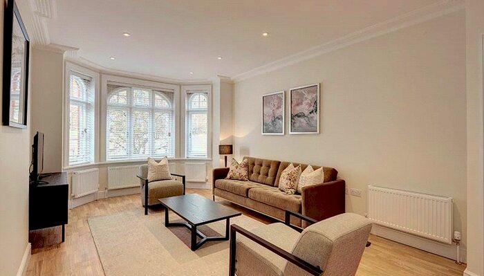 1 Bedroom Flat To Rent In Hamlet Gardens, Hammersmith, London, W6