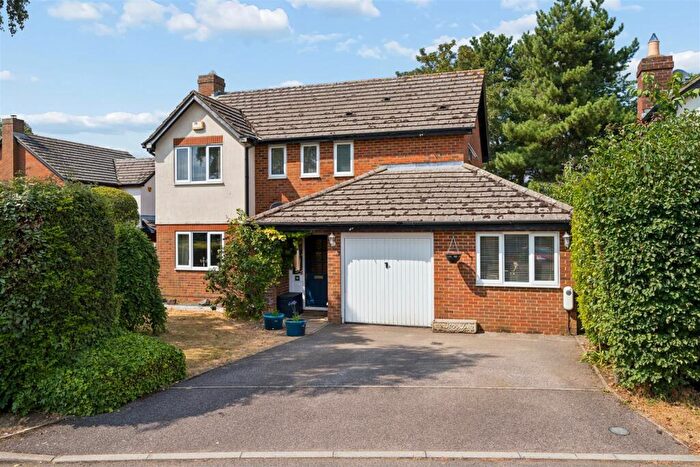 4 Bedroom Detached House For Sale In Tweedale Close, Mursley, Buckinghamshire, MK17