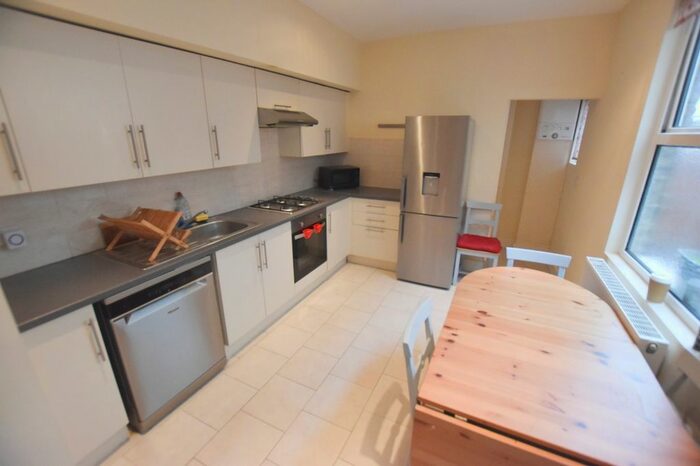 1 Bedroom Flat To Rent In Hartley Road, Croydon, CR0