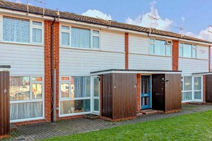 1 Bedroom Flat To Rent In Cokeham Road, Sompting, BN15