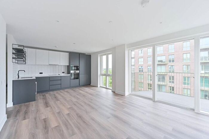 3 Bedroom Flat For Sale In Pegler Square, Blackheath, London, SE3