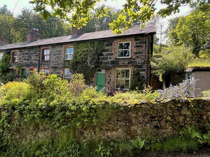 3 Bedroom Cottage For Sale In Henryd, Conwy, LL32