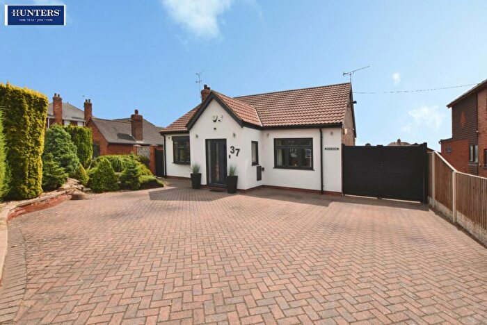 3 Bedroom Detached Bungalow For Sale In Moorwell Road, Scunthorpe, DN17