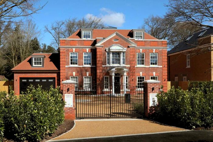 6 Bedroom House To Rent In Gregories Road, Beaconsfield, HP9