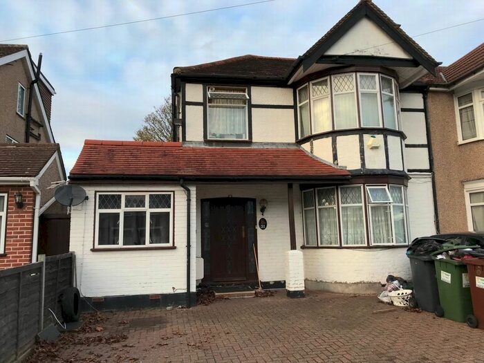 1 Bedroom Flat To Rent In Wykeham Road, Kenton HA3