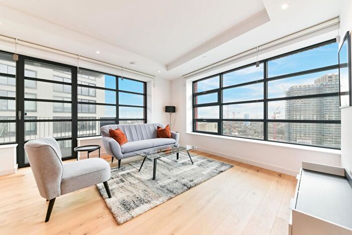 2 Bedroom Flat To Rent In Defoe House, London City Island, London, E14