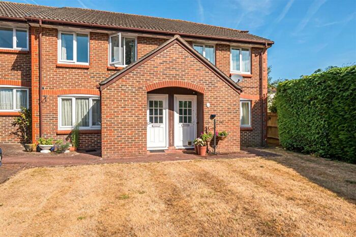 1 Bedroom Retirement Property For Sale In Acorn Drive, Wokingham, Berkshire, RG40