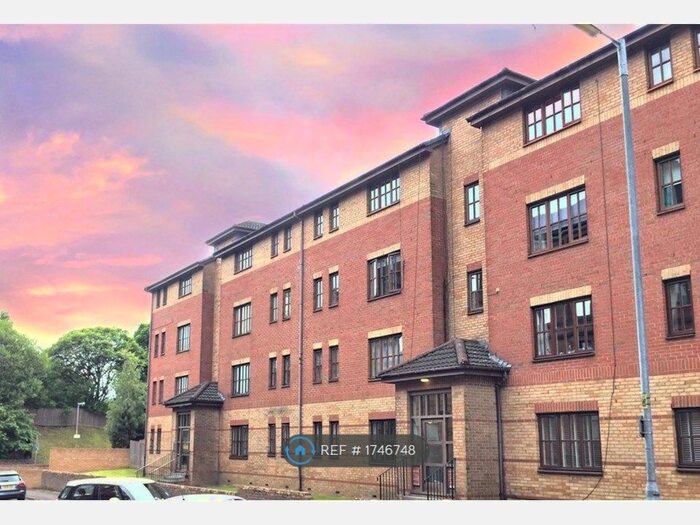 2 Bedroom Flat To Rent In Greenlaw Road, Glasgow, G14