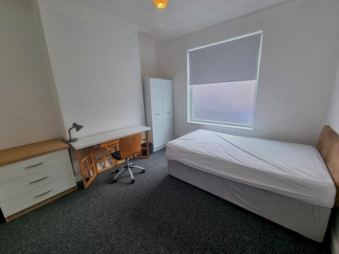 4 Bedroom Terraced House To Rent In Olney Street, Manchester, M13