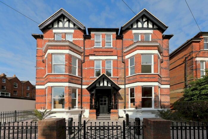 2 Bedroom Flat To Rent In Trinity Road, Folkestone, CT20