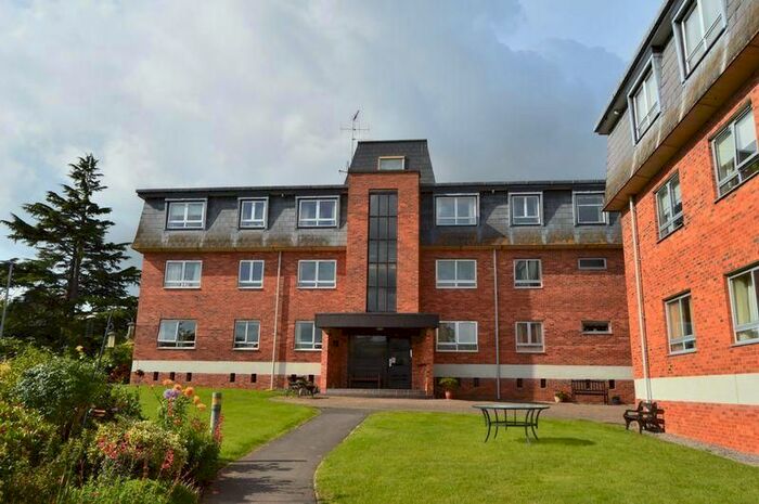 2 Bedroom Flat To Rent In Compass Rise, Taunton, TA1