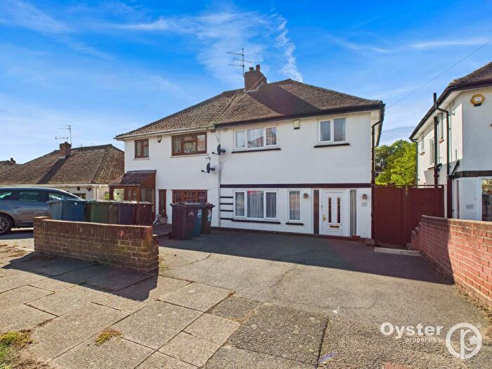 3 Bedroom Semi-Detached House To Rent In Weald Rise, Harrow, HA3