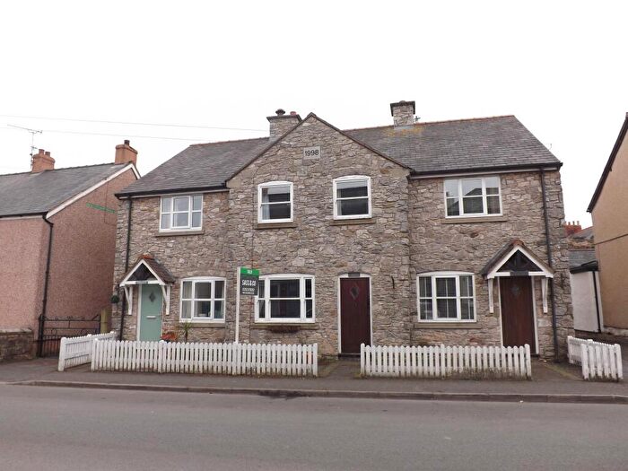 3 Bedroom Terraced House To Rent In Water Street, Caerwys, CH7