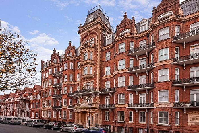 2 Bedroom Flat To Rent In Earls Court Square, Earls Court, SW5