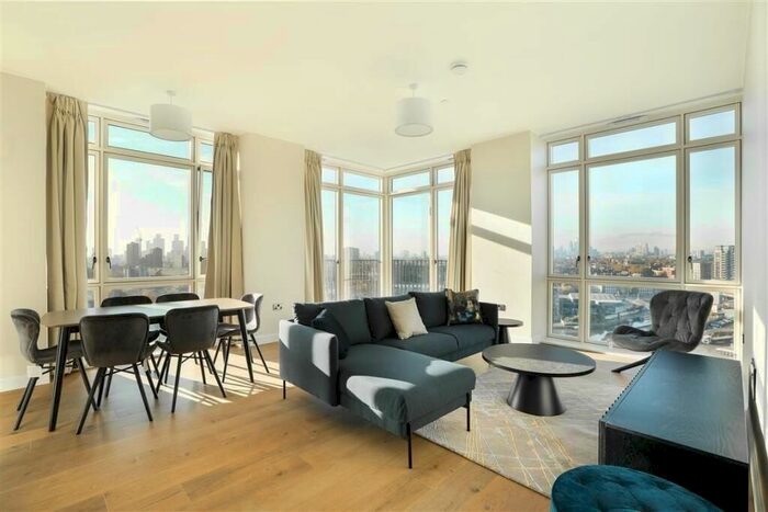 3 Bedroom Flat To Rent In Zinc Street, London E15