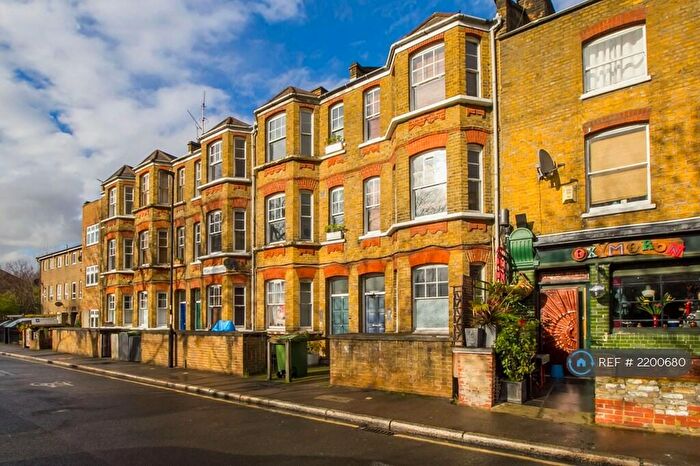 1 Bedroom Flat To Rent In Fitzalan Street, London, SE11
