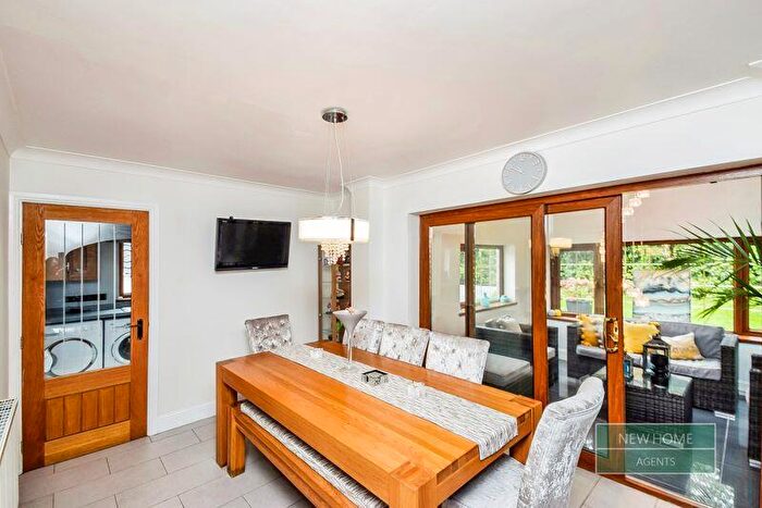 4 Bedroom Detached House For Sale In Waterloo Road, Capel Hendre, Ammanford, SA18