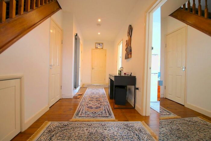 5 Bedroom Property To Rent In Bevan Avenue, Barking, IG11