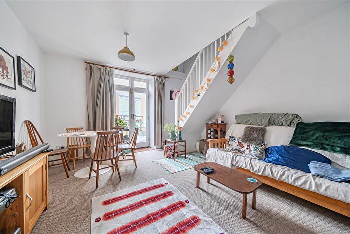 2 Bedroom End Terrace House To Rent In Ambra Vale East, Bristol, BS8