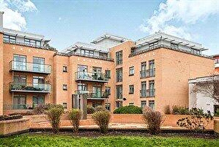 Flat To Rent In The Belvedere, Homerton Street, CB2