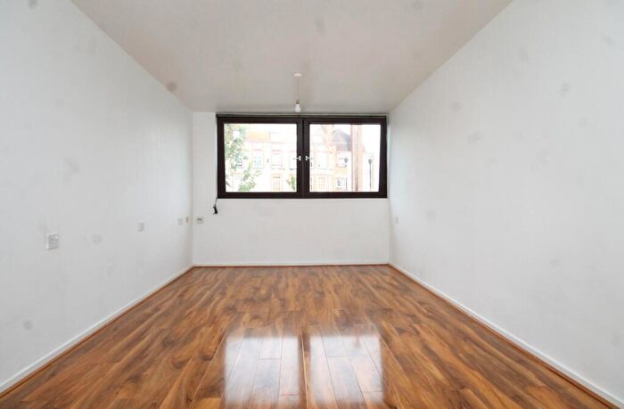 1 Bedroom Flat To Rent In Silverbirch Walk, Maitland Park Road, Chalk Farm, NW3