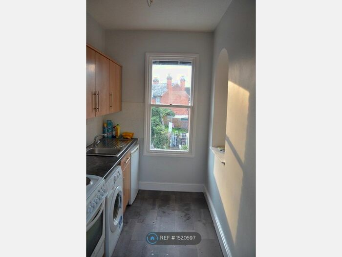 1 Bedroom Flat To Rent In Lord Nelson House, Colchester, Essex, CO1