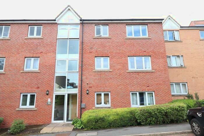 2 Bedroom Flat To Rent In Fieldmoor Lodge, Pudsey, West Yorkshire, Uk, LS28