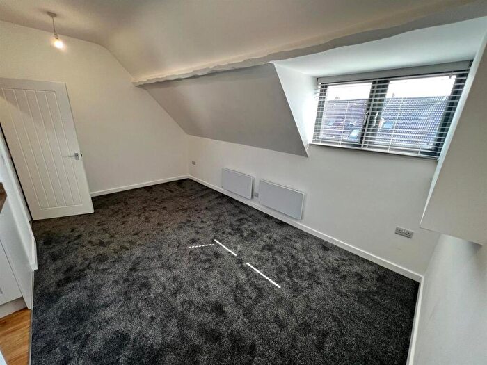 Apartment To Rent In Earlsdon Avenue North, Earlsdon, Coventry, CV5
