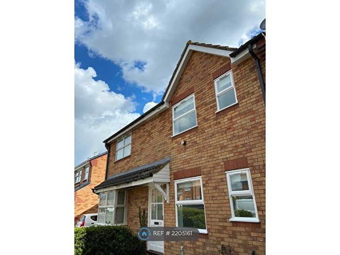 1 Bedroom Flat To Rent In Yew Tree Close, Selby, YO8