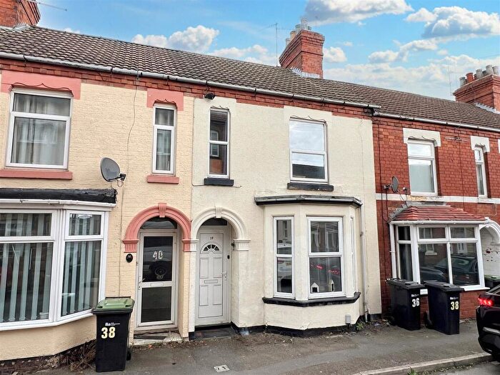 3 Bedroom Terraced House For Sale In Sartoris Road, Rushden, NN10