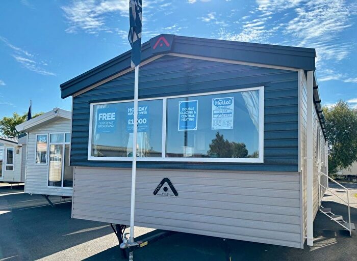 2 Bedroom Mobile/park Home For Sale In Canney Road, Steeple, Southminster, CM0