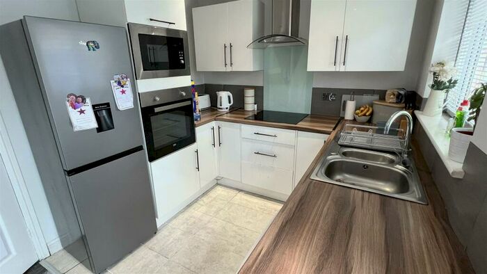 2 Bedroom Semi-Detached House For Sale In Paisley Park, Farnworth, Bolton, BL4