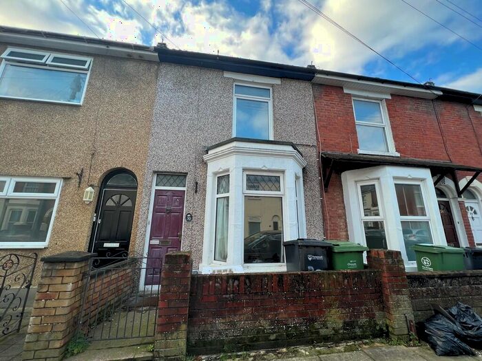 4 Bedroom Terraced House To Rent In Margate Road, Southsea, PO5