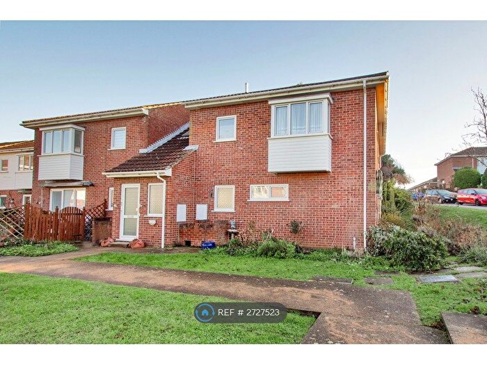 2 Bedroom Flat To Rent In Russell Square, Longfield, DA3