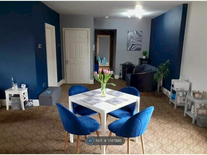 2 Bedroom Flat To Rent In Booth Grange, Bacup, OL13