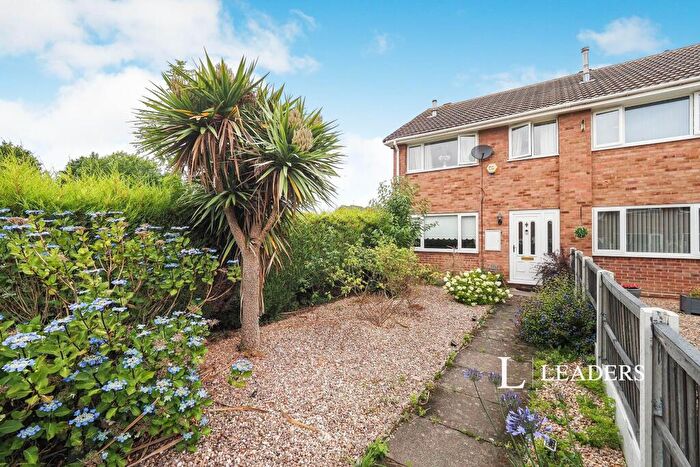 3 Bedroom End Of Terrace House To Rent In Freemantle Walk, NG5